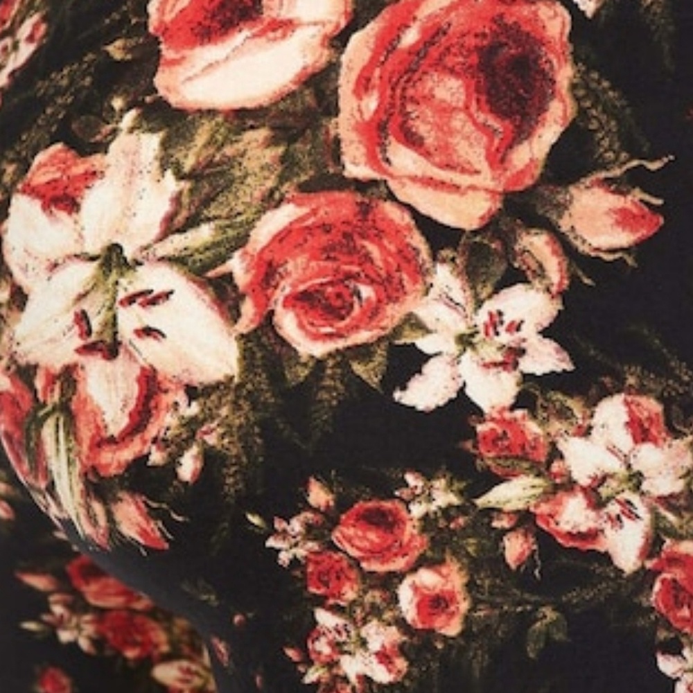 Last! Rustic Rose Buttery Soft Leggings - Picture 3 of 4